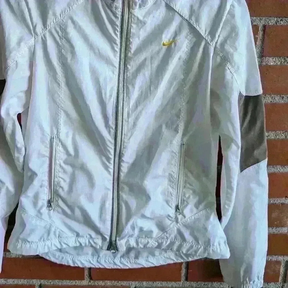 White and grey Nike windbreaker size xs